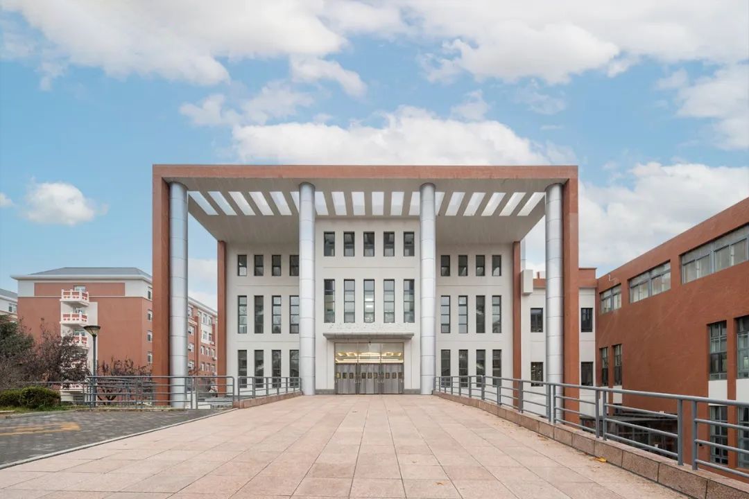 大连理工大学